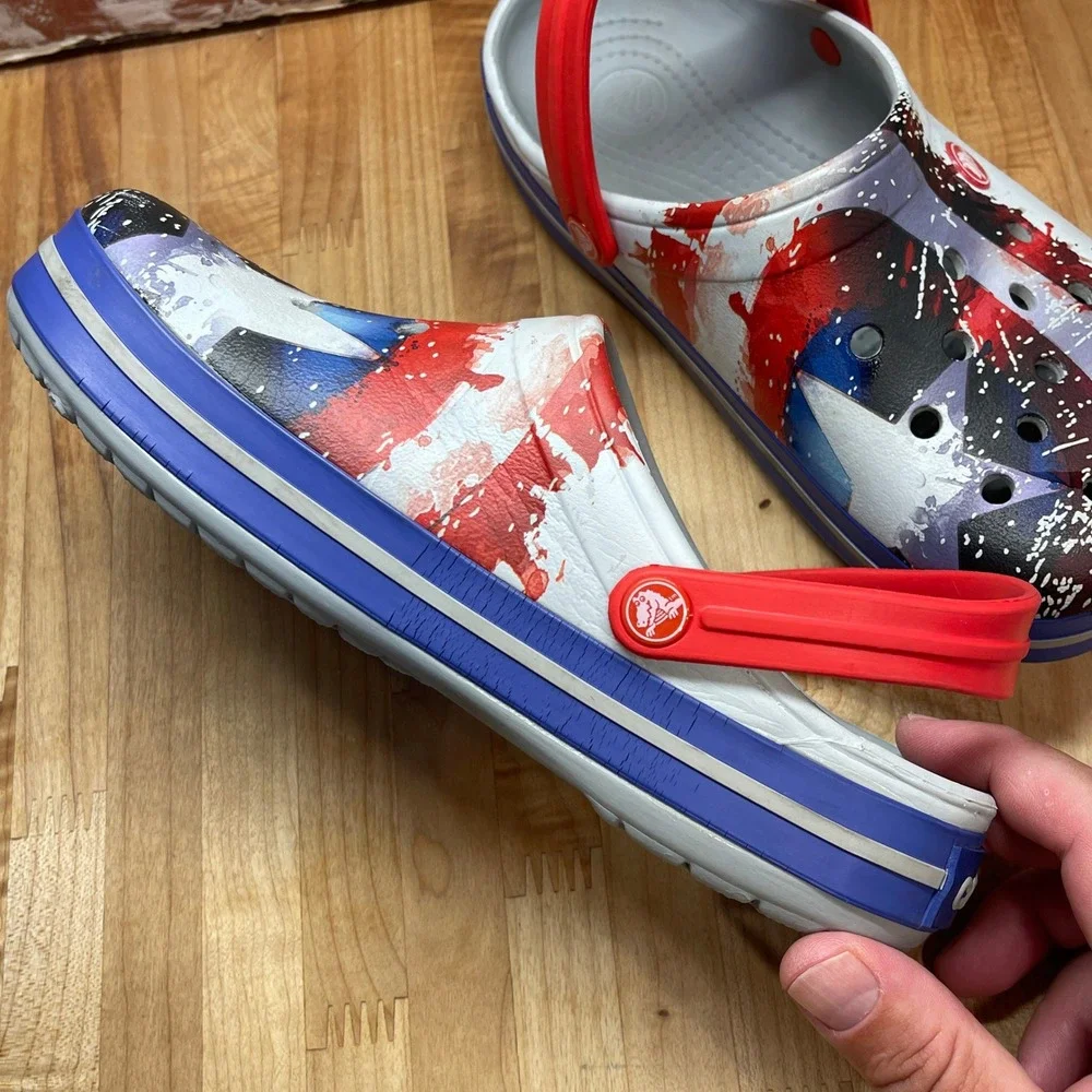 Crocs Marvel Captain America Shield Clogs Mens 6 Womens 8 White Red Blue Shield